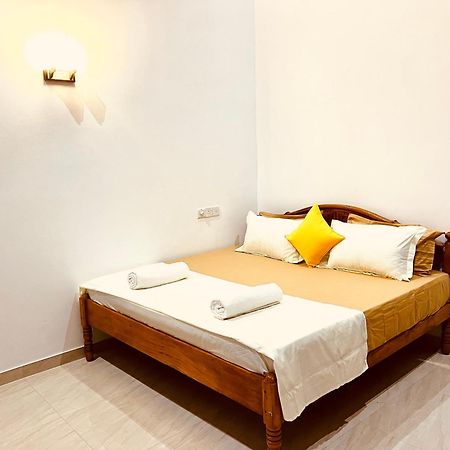 Ahasna Airport Villa Негомбо Экстерьер фото