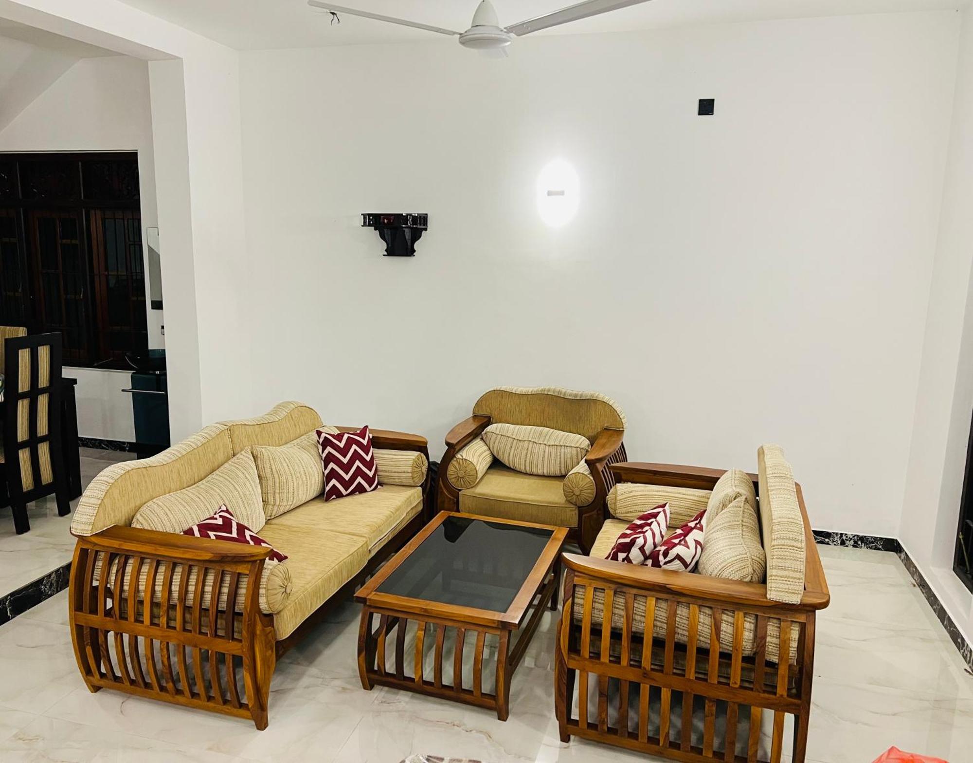 Ahasna Airport Villa Негомбо Экстерьер фото