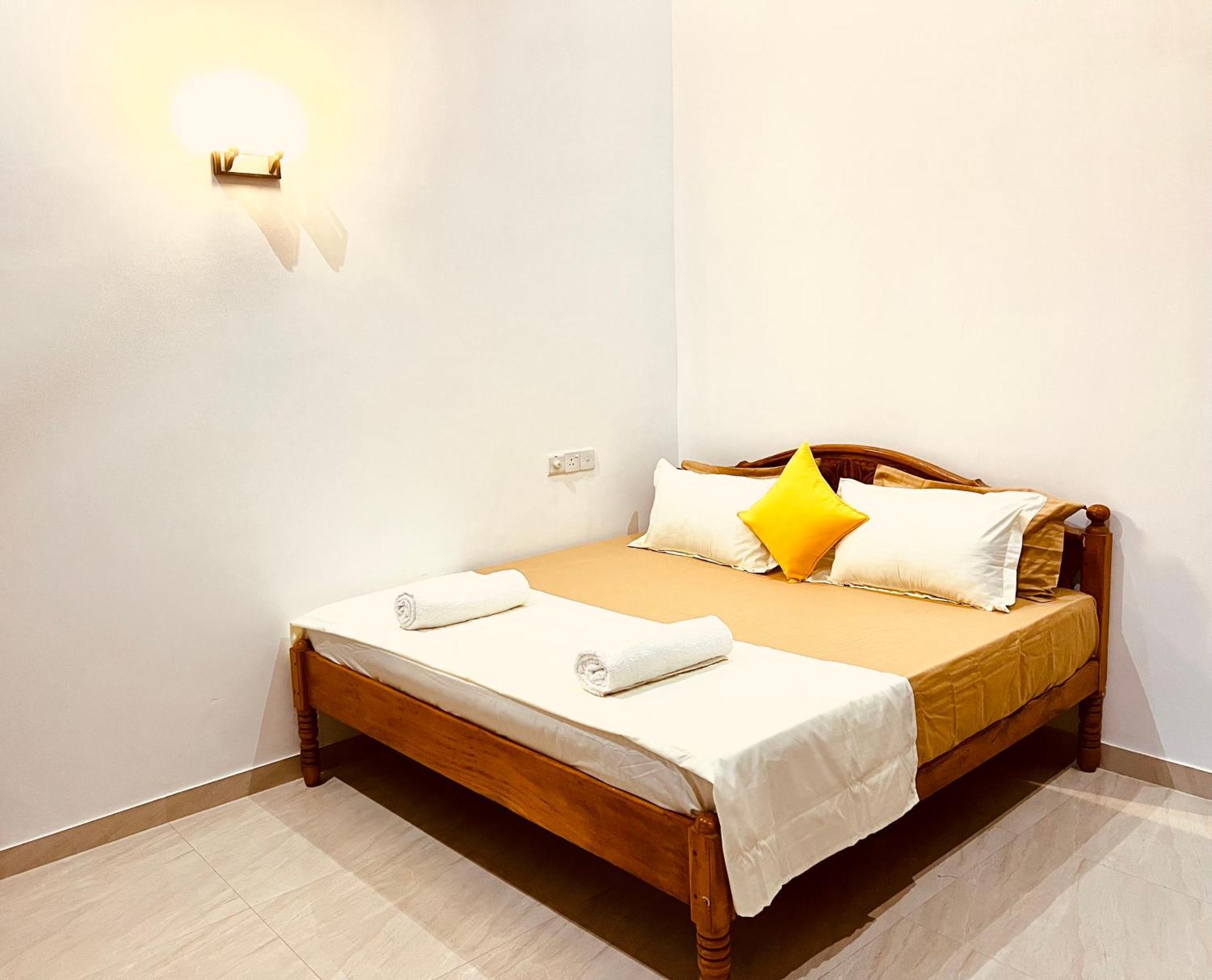 Ahasna Airport Villa Негомбо Экстерьер фото
