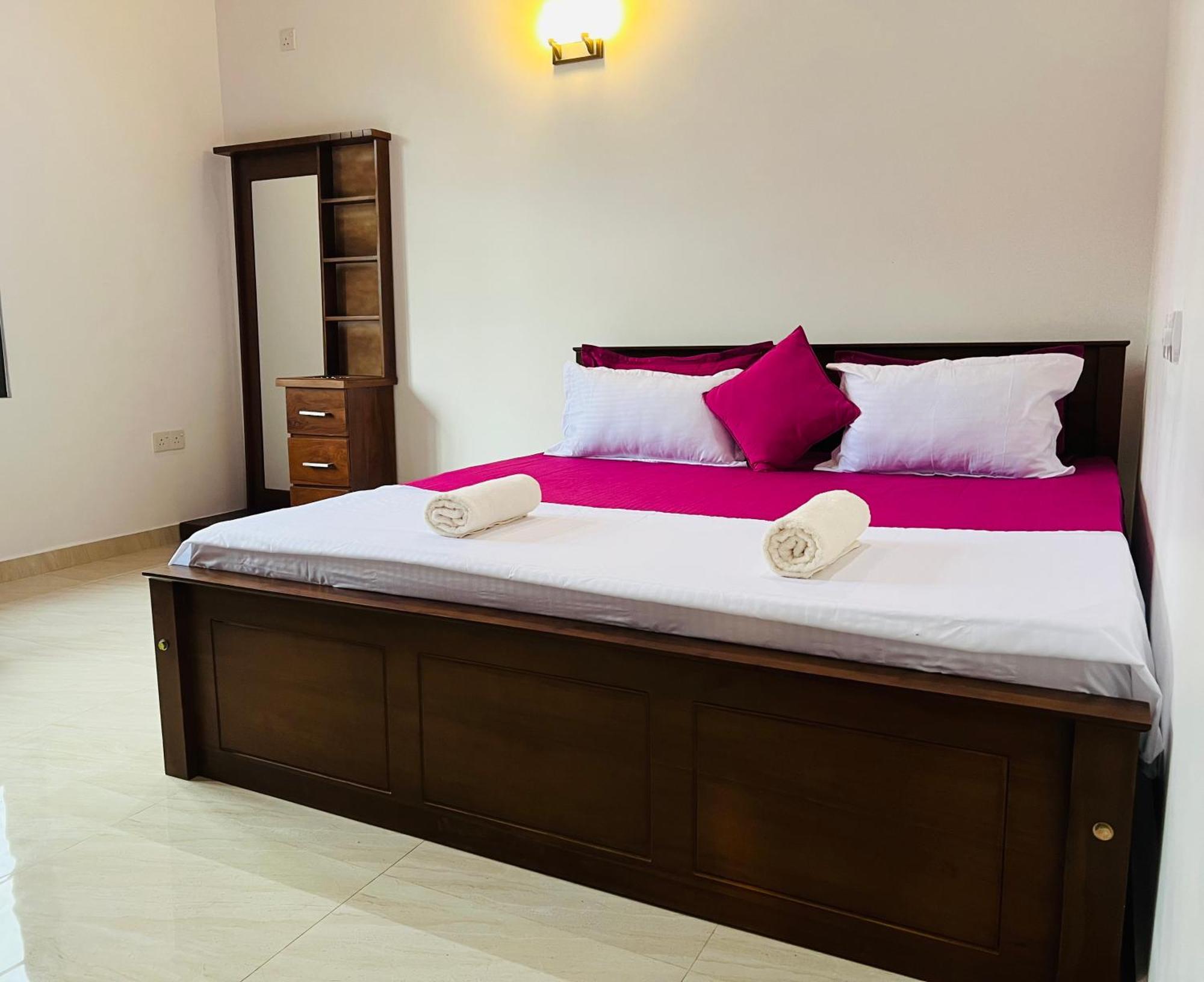 Ahasna Airport Villa Негомбо Экстерьер фото