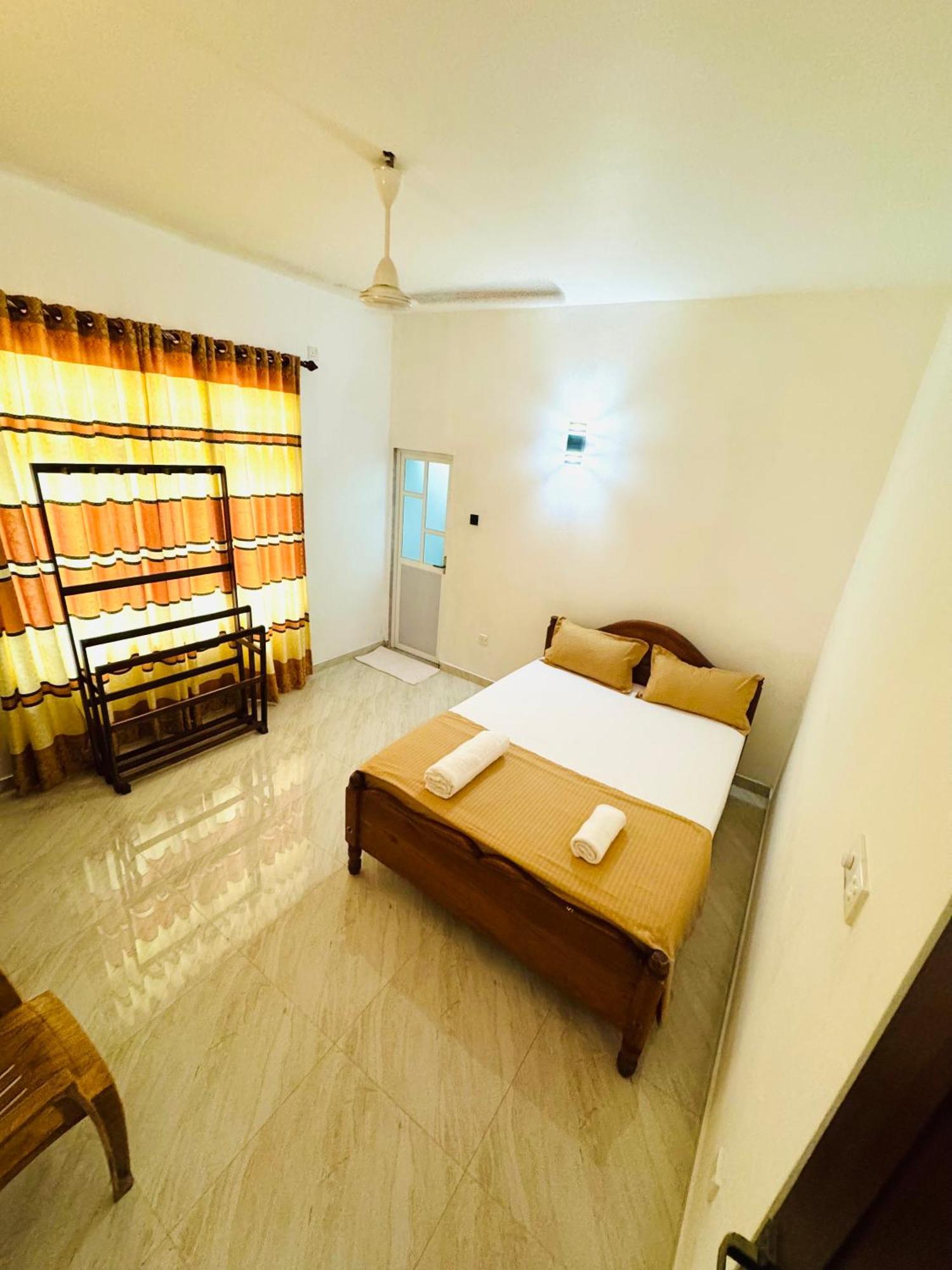 Ahasna Airport Villa Негомбо Экстерьер фото