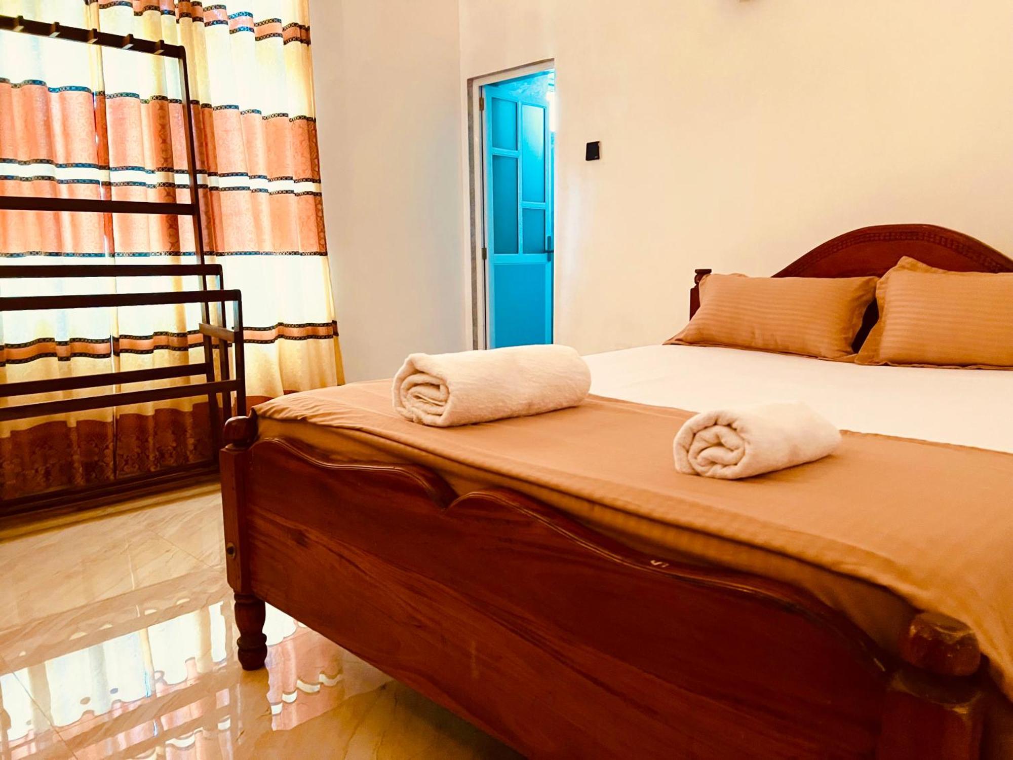 Ahasna Airport Villa Негомбо Экстерьер фото