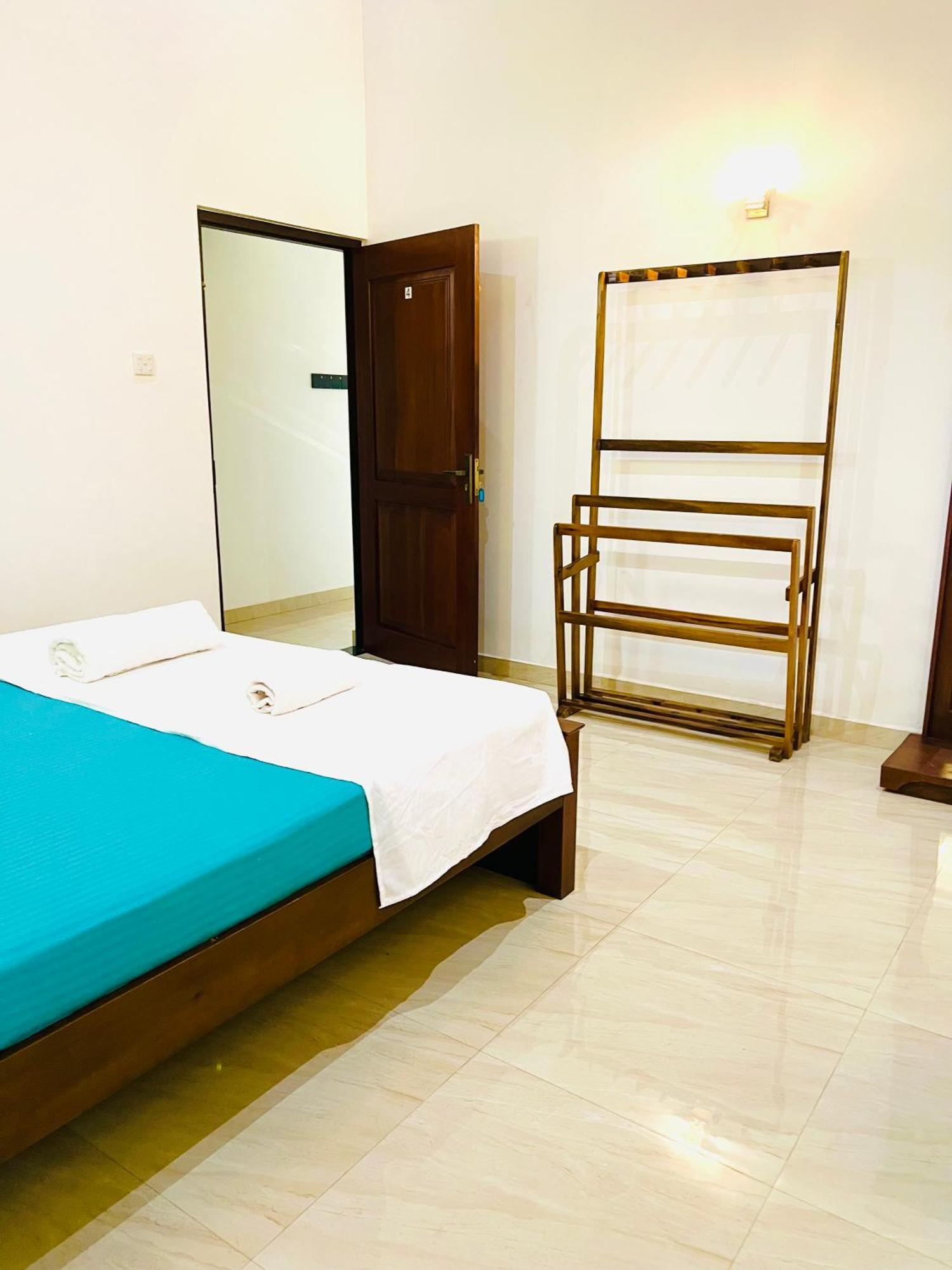 Ahasna Airport Villa Негомбо Экстерьер фото