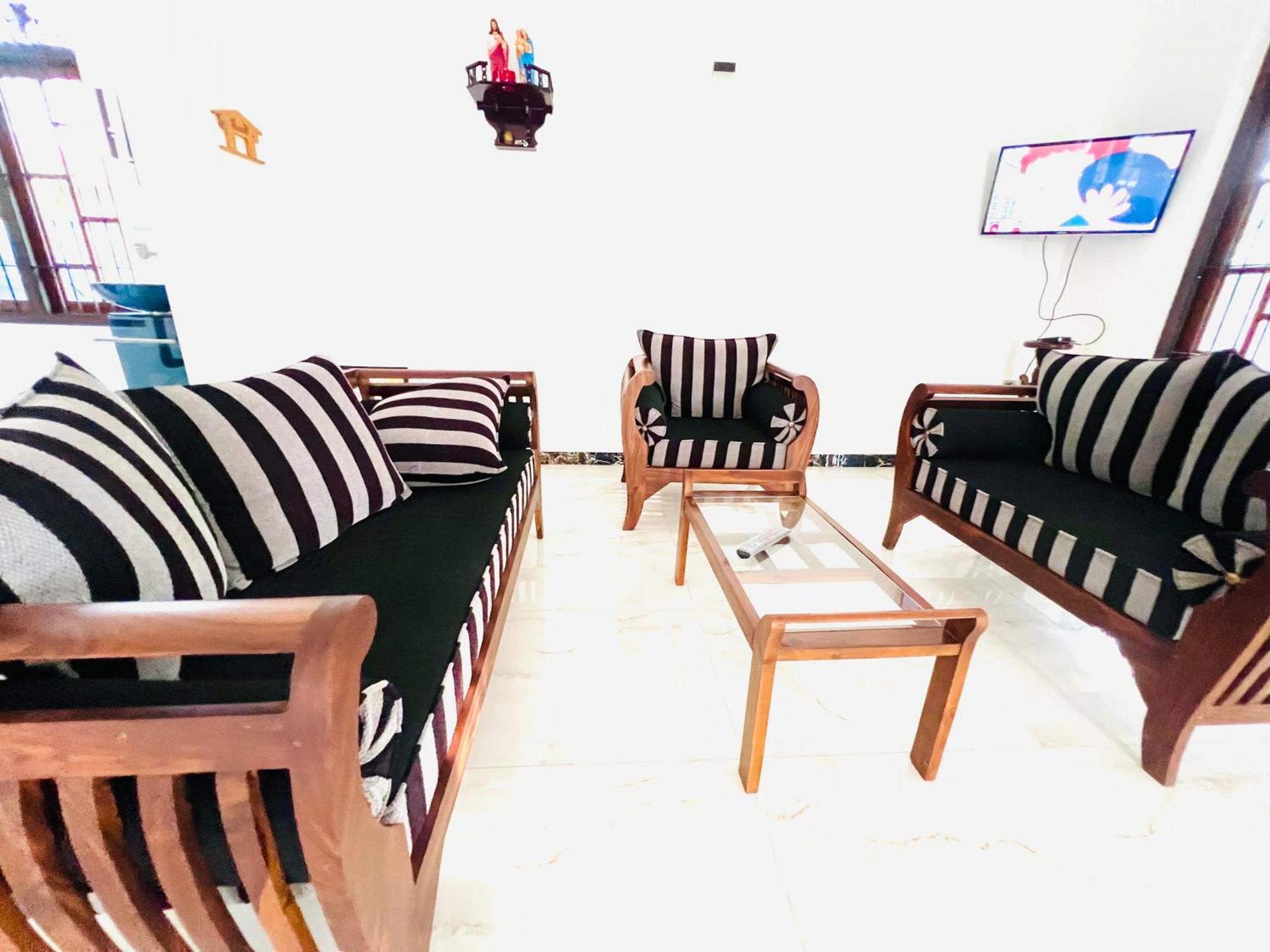 Ahasna Airport Villa Негомбо Экстерьер фото